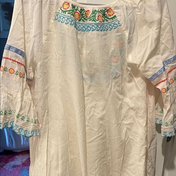 Embroidered Cream Swim  Cover up - Picture 6 of 6